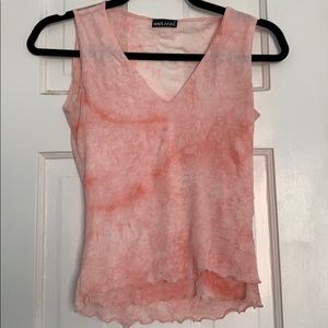 Pinky (kind of tye dye) tank top. Retro!